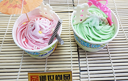 學(xué)員花式冰淇淋杯