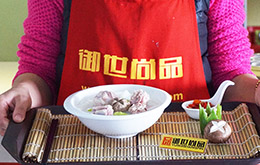 河北學員肉丸排骨湯粉