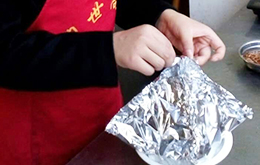 學(xué)員制作開心花甲