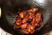御世尚品廚師學(xué)校教你：可樂雞翅的做法