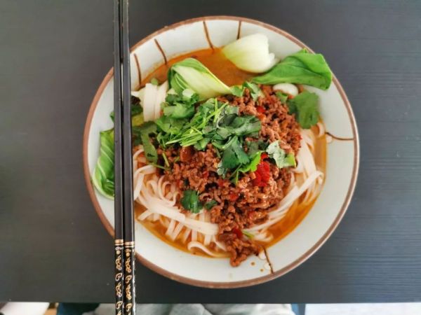老重慶四川雜醬面做法，一口氣吃了三大碗