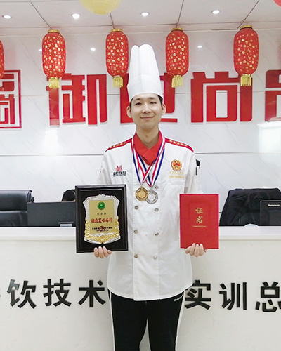 石守明，國(guó)家西式面點(diǎn)師